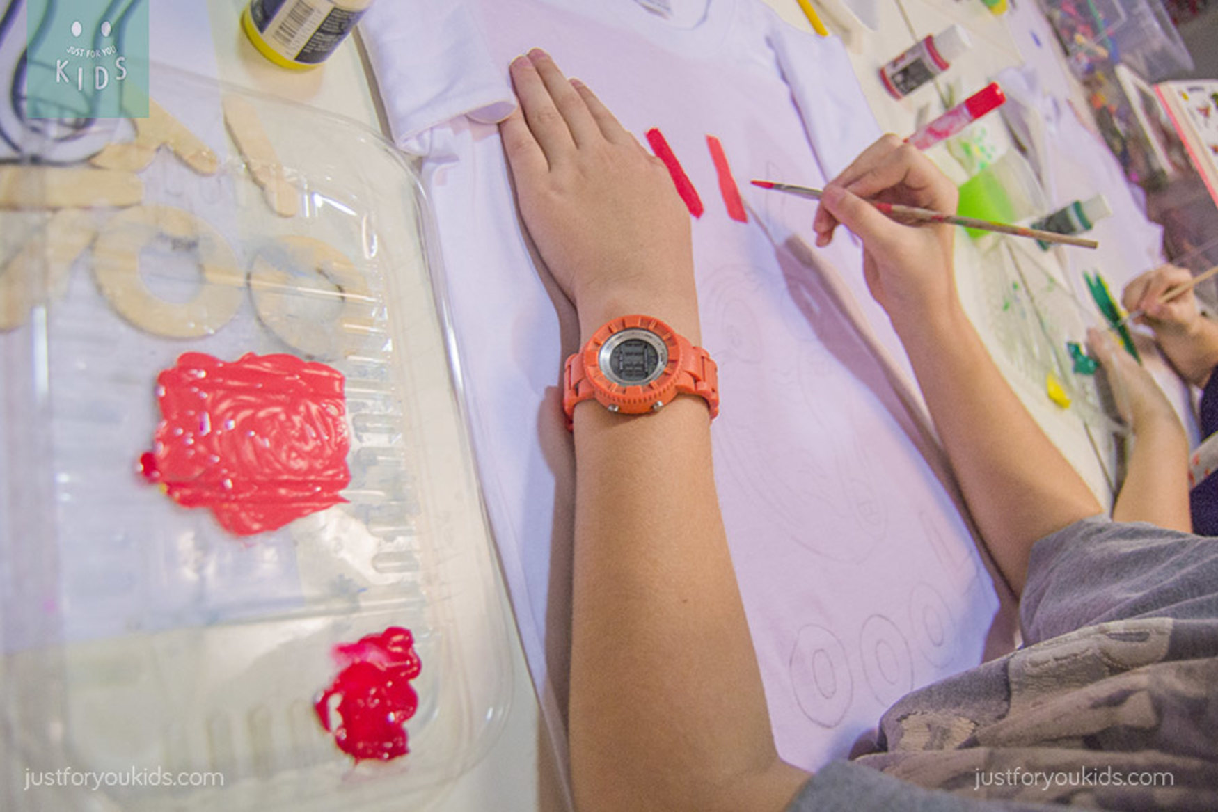 Pintamos nuestra camiseta – Talleres manualidades originales - Niños, manualidades, actividades infantiles Barcelona