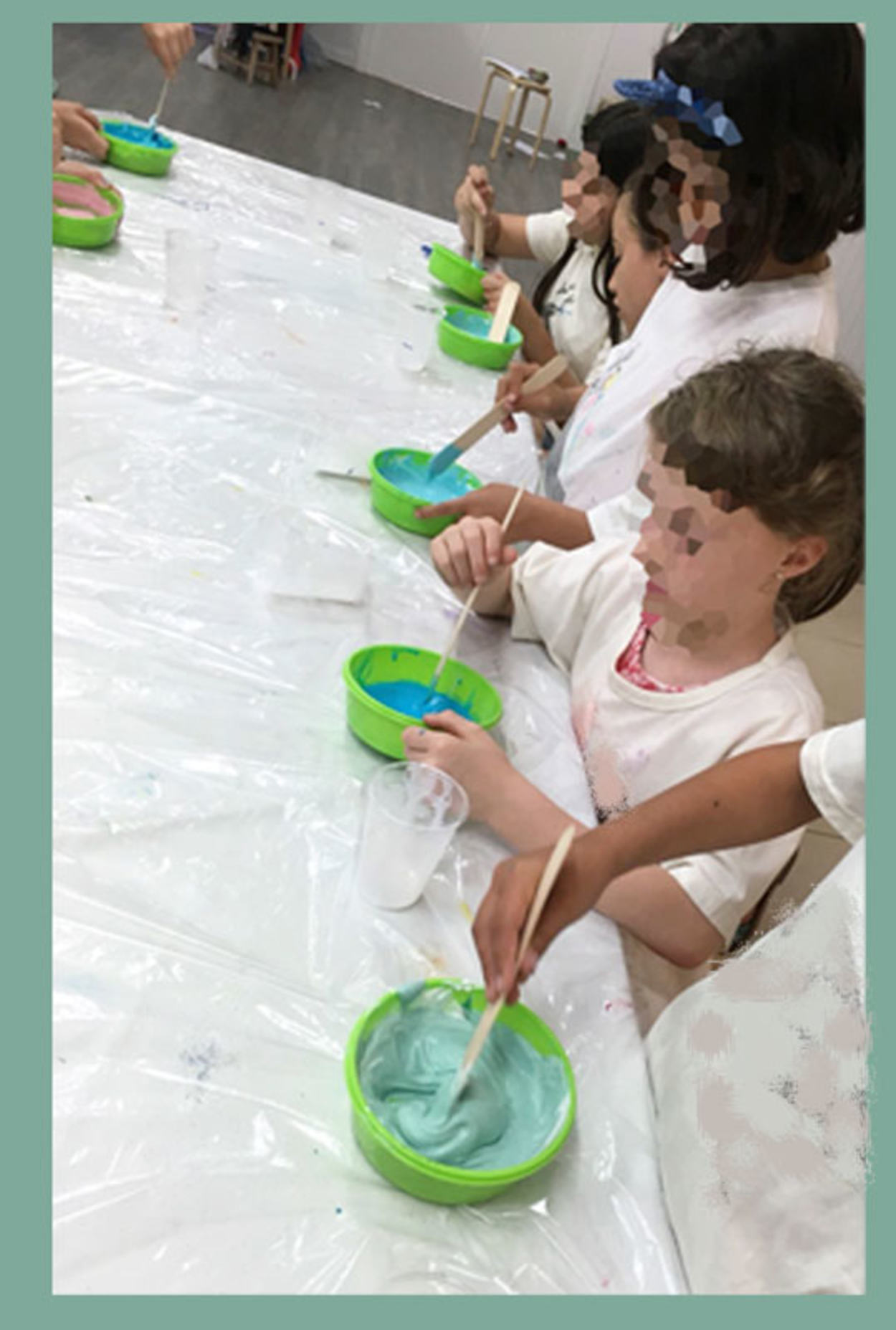 Com fer slime a casa en 5 passos simples-2 slime, manualitats infantils, manualitats per a nens, activitats infantils, tallers per a nens