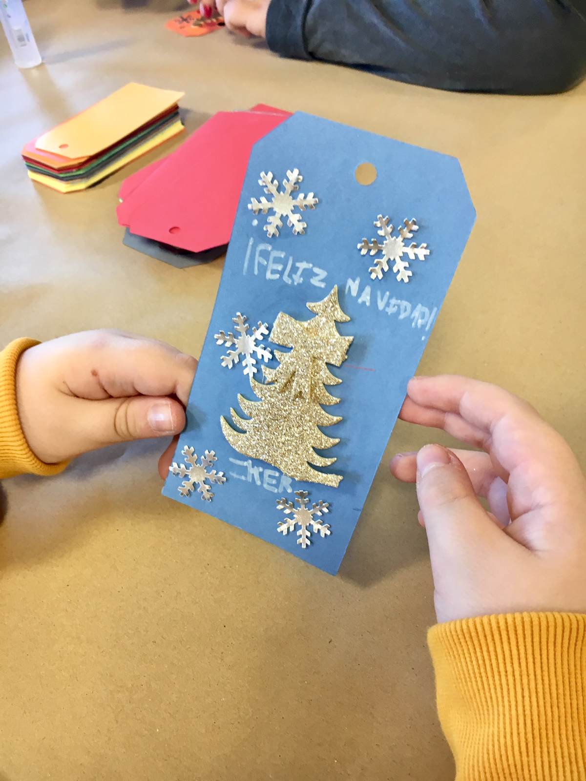 Dia sense cole 7 de desembre-1